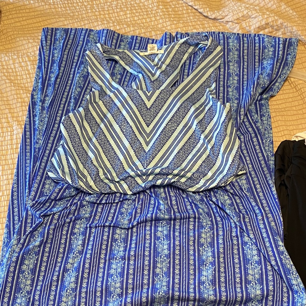 Derek Heart Blue and White Printed dress